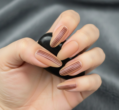 Micro-Line Cat Eye Nail Art